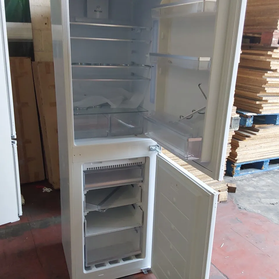 CDA FRIDGE FREEZER - WHITE 