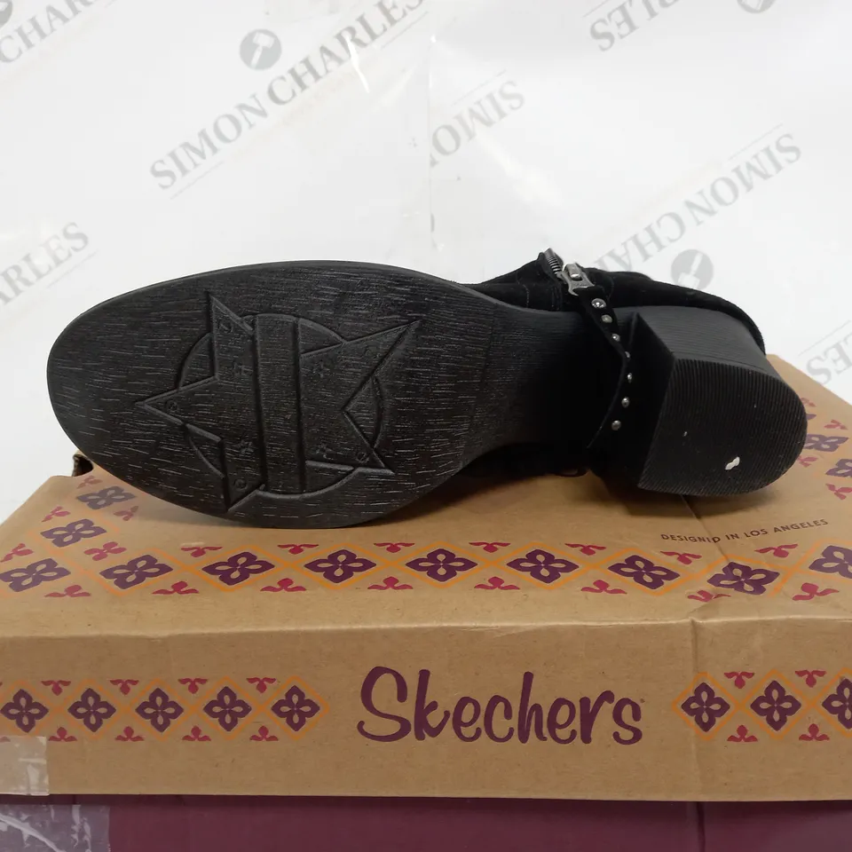 BOXED SKECHERS TAXI ZIP BOOTIES, BLACK - SIZE 8