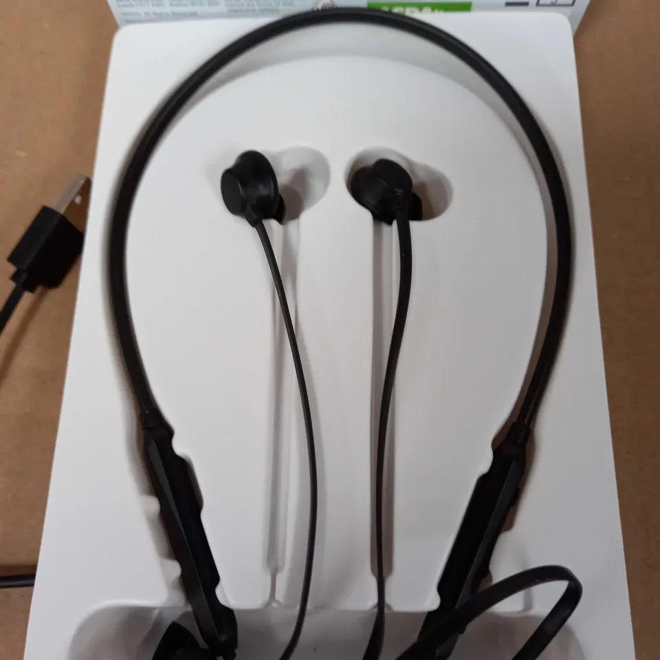 LOT OF MISCELLANEOUS ONN HEADPHONES INCL. WIRELESS HEADPHONES & EARBUDS WITH MICROPHONE (SEE PROD. DESCRIP. FOR MORE INFO.)