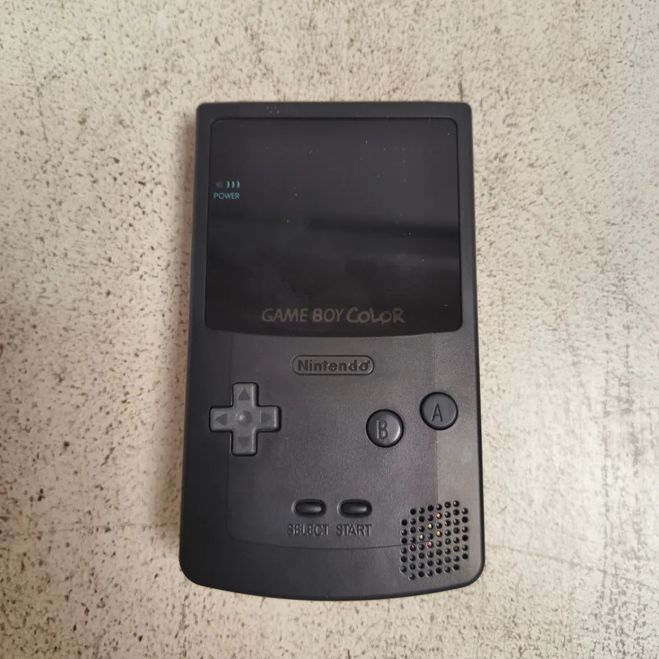 NINTENDO GAME BOY COLOR HANDHELD GAMES DEVICE IN BLACK