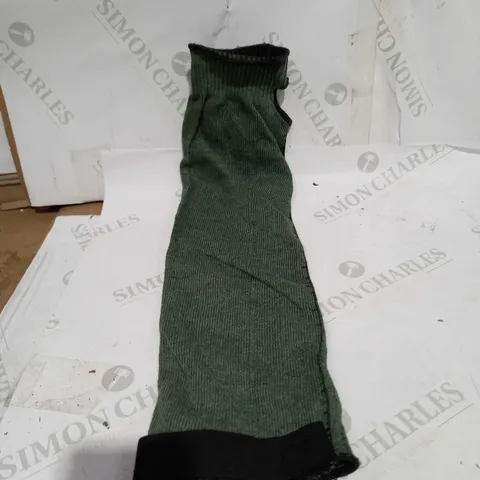 LOT OF APPROXIMATELY 90 TILSATEC 85-5221 21 INCH CUT RESISTANT SLEEVES