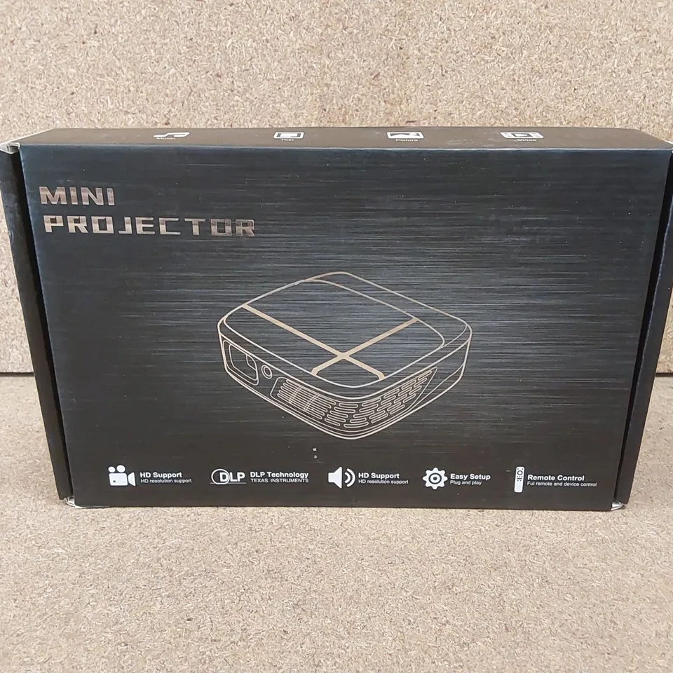 BOXED DLP MINI SMART PROJECTOR 