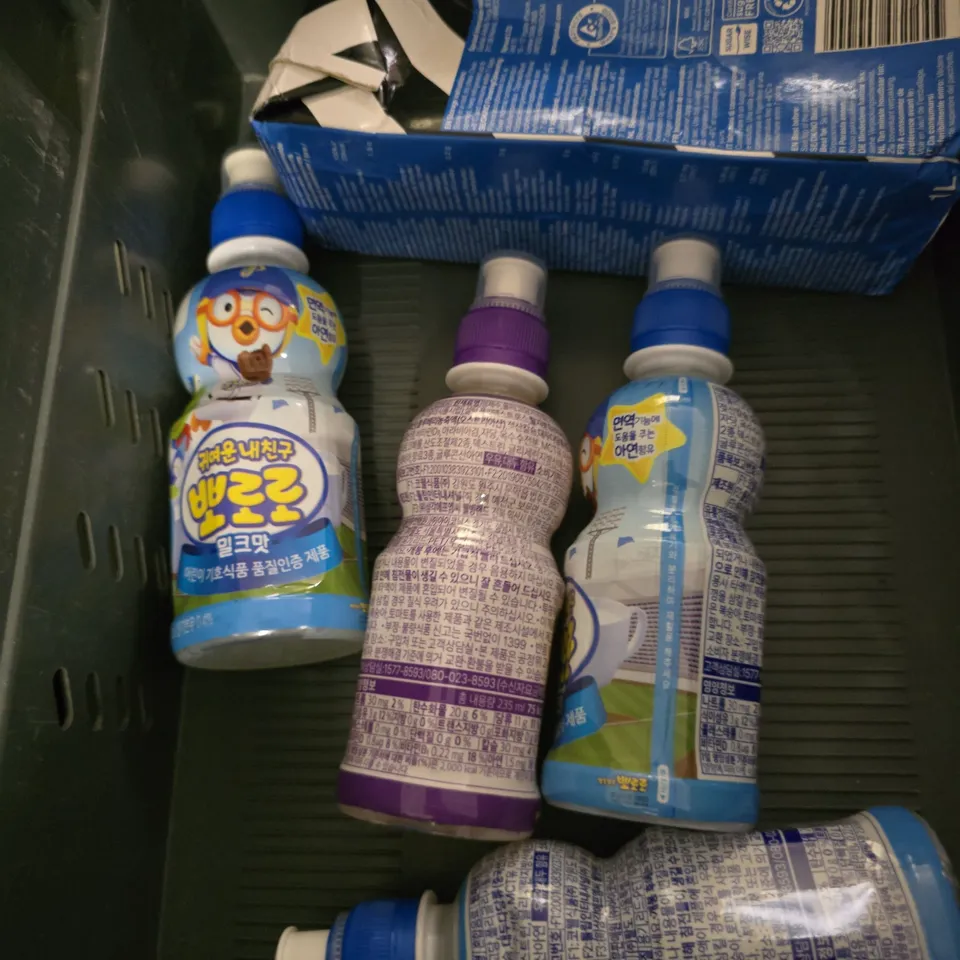 APPROXIMATELY 7 ASSORTED DRINK ITEMS TO INCLUDE -NESTLE COFFEE MATE , SPROUD ETC