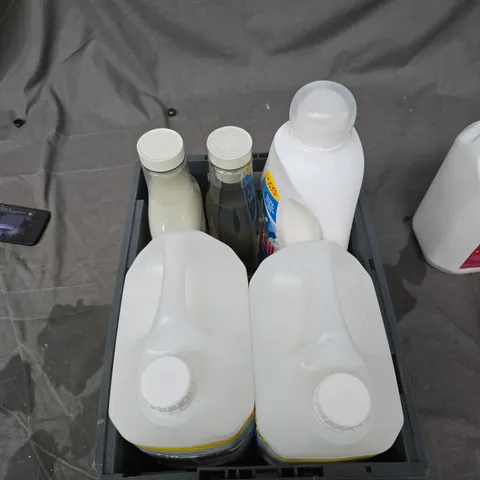 BOX OF 5 LIQUID CLEANING SUPPLIES 