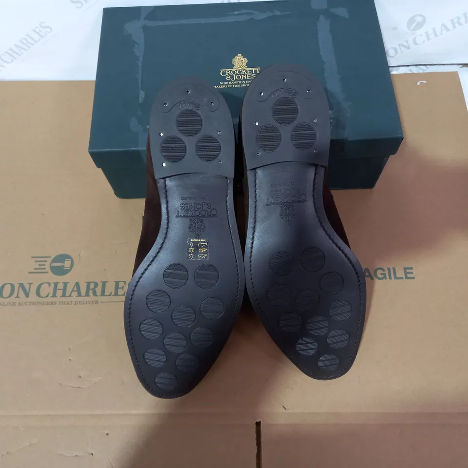 BOXED PAIR OF CROCKETT & JONES DARK BROWN FAUX SUEDE SHOES SIZE 11G