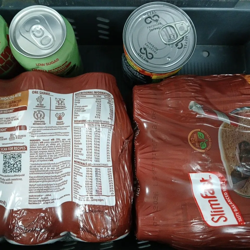 APPROXIMATELY 8 ASSORTED FOOD AND DRINK ITEMS TO INCLUDE FANTA, TIMTAM, BEANS, ETC