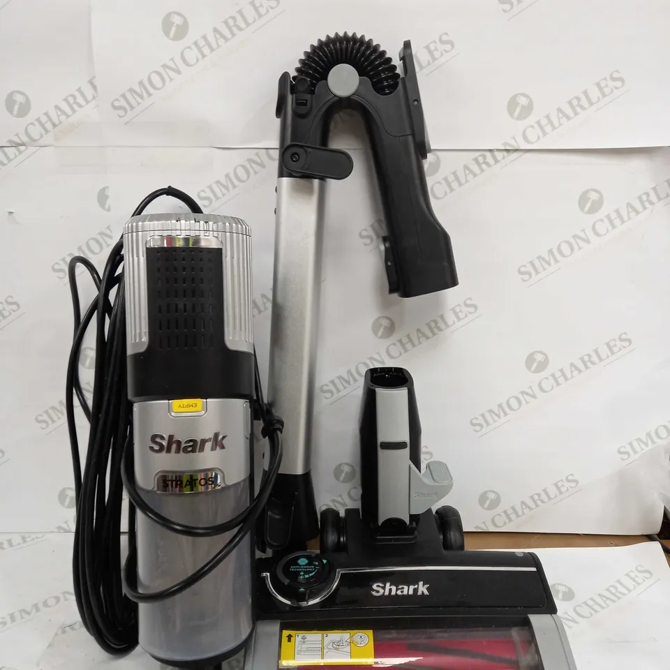 SHARK STRATOS ANTI HAIR WRAP PET PRO VACUUM CLEANER