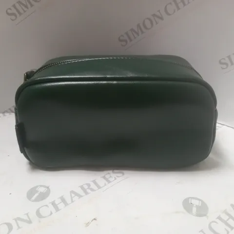 HEATH BATH/SHOWER TOILETRY BAG IN GREEN