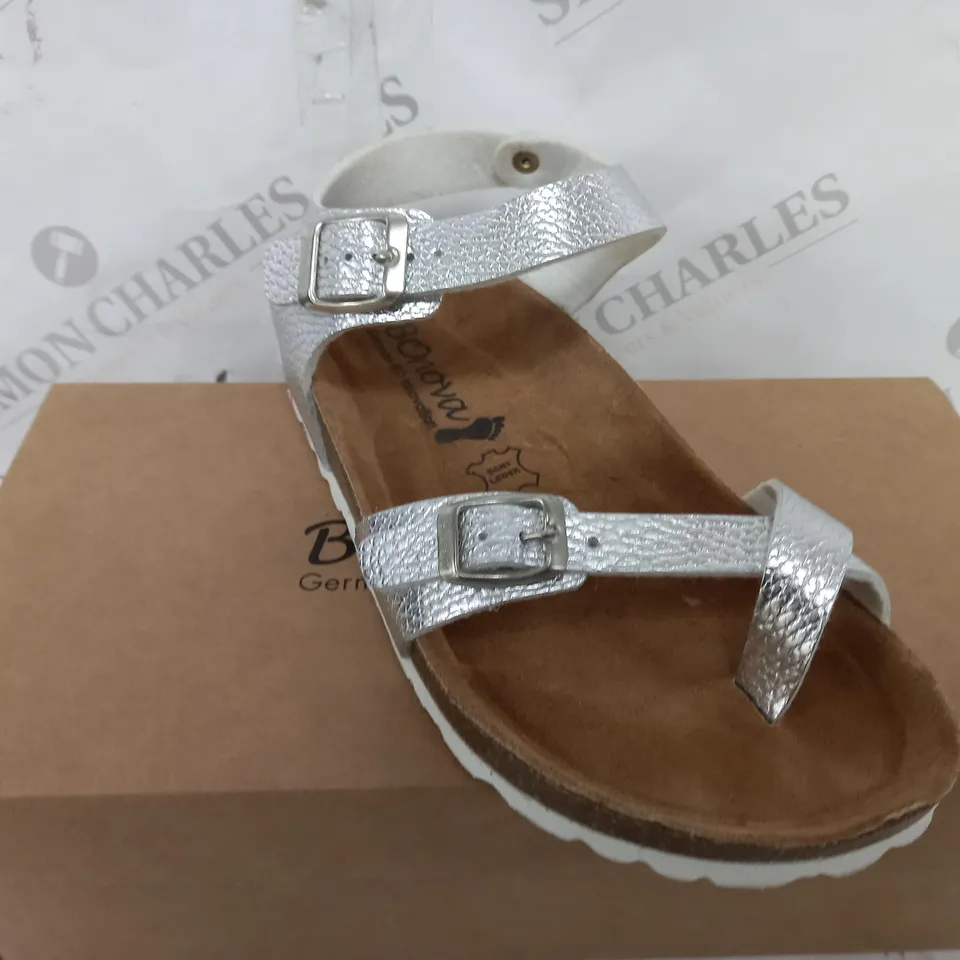 BOXED BONOVA SANDALS IN SILVER AND WHITE COLOUR SIZE 6