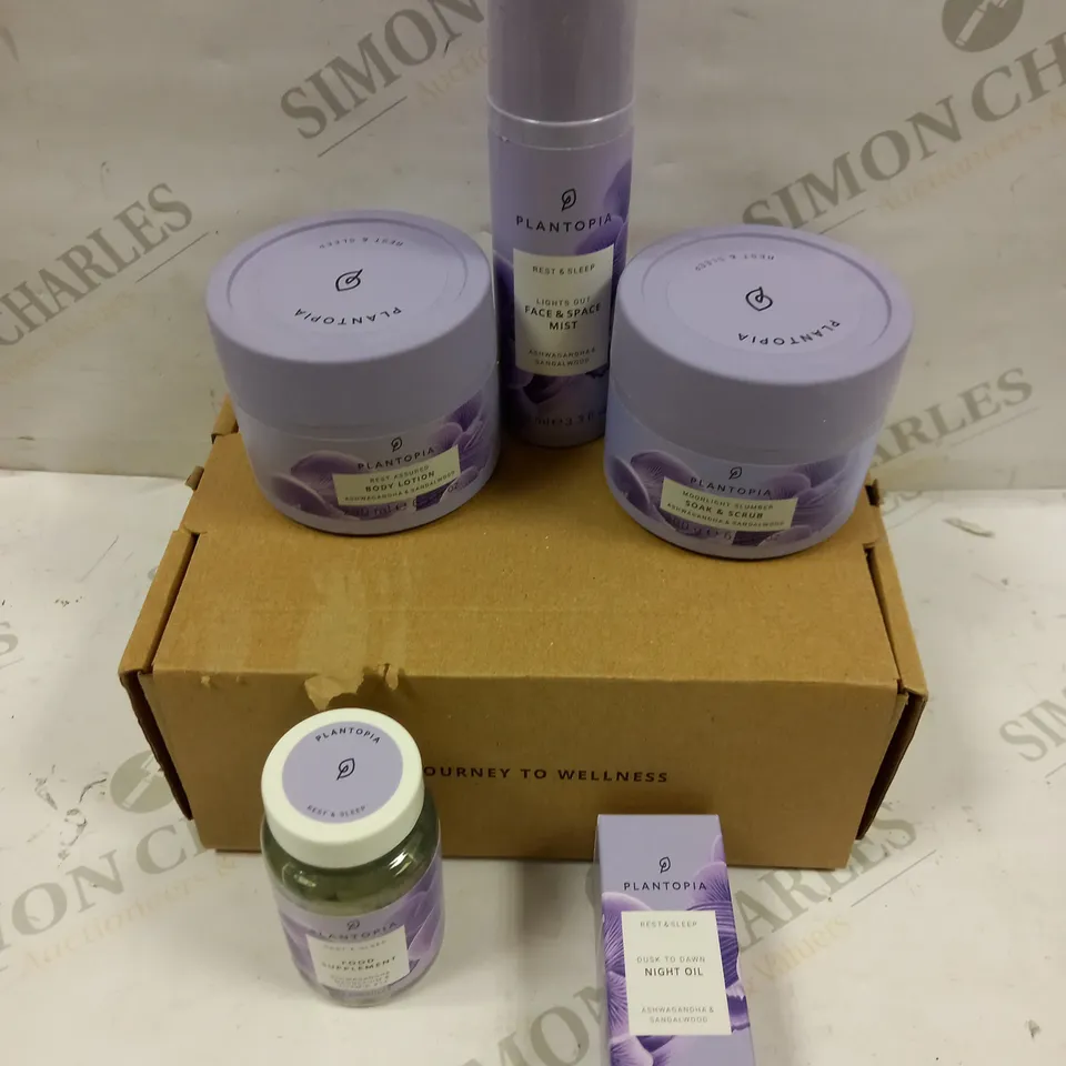 PLANTOPIA SLEEP THERAPY GIFT SET TO INCLUDE FACE & SPACE MIST, NIGHT OIL, SOAK & SCRUB ETC
