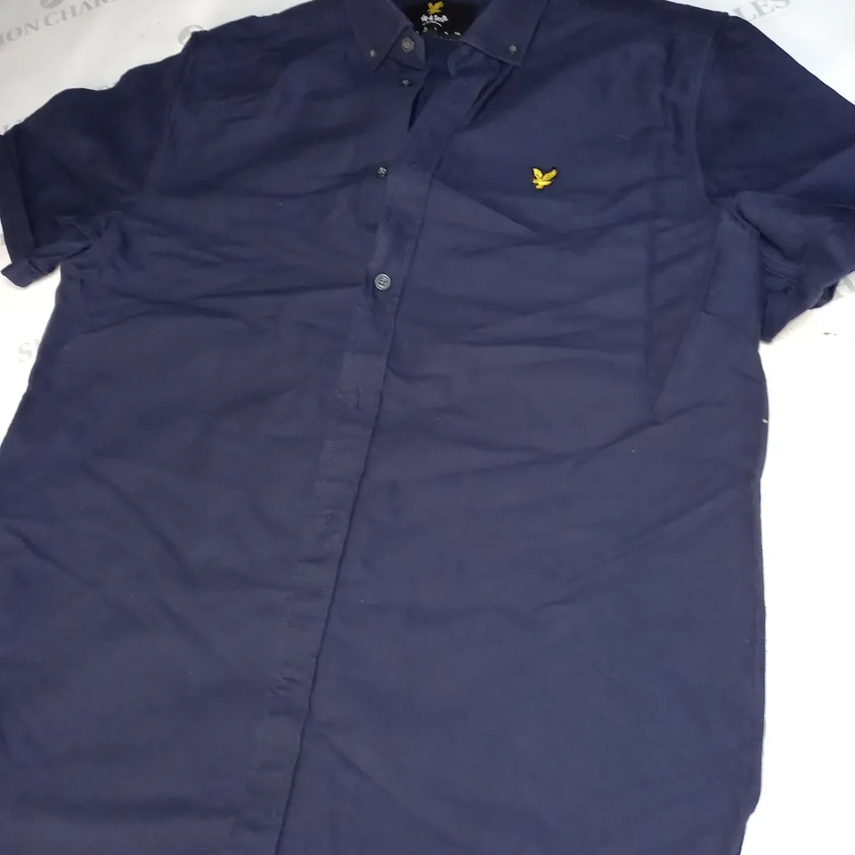 LYLE AND SCOTT SHORT SLEEVED BUTTONED SHIRT SIZE M