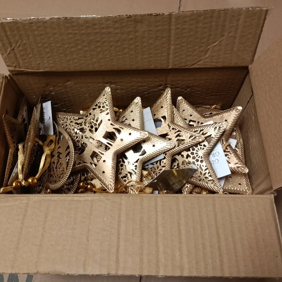 LOT OF 24 AS NEW GISELLA GRAHAM GOLD STAR THEMED HANGING TREE DECORATIONS