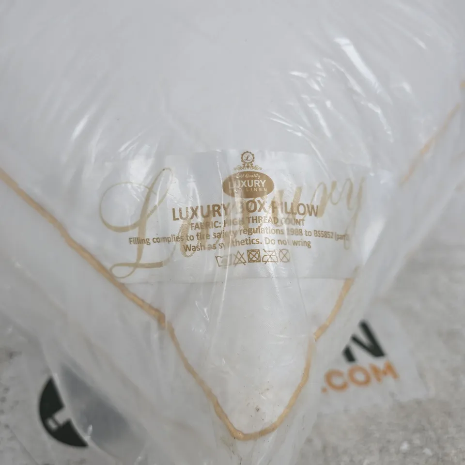 SEALED PACK OF 2 LUXURY HOTEL PILLOWS 