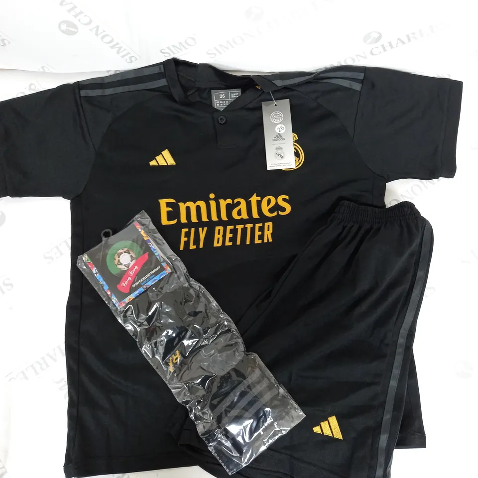 ADIDAS REAL MADRID KIDS FOOTBALL KIT TO INCLUDE SHIRT, SHORTS, SOCKS - UK SIZE 26