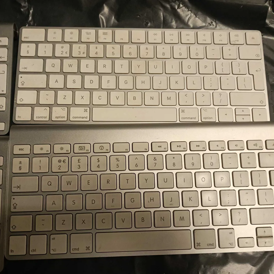 LOT OF 5 UNBOXED APPLE ALUMINIUM WIRELESS KEYBOARDS
