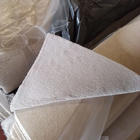 ROLL OF QUALITY ROYAL VELVET SPRINGFIELD CARPET // APPROX SIZE: 5.00 X 5.00M