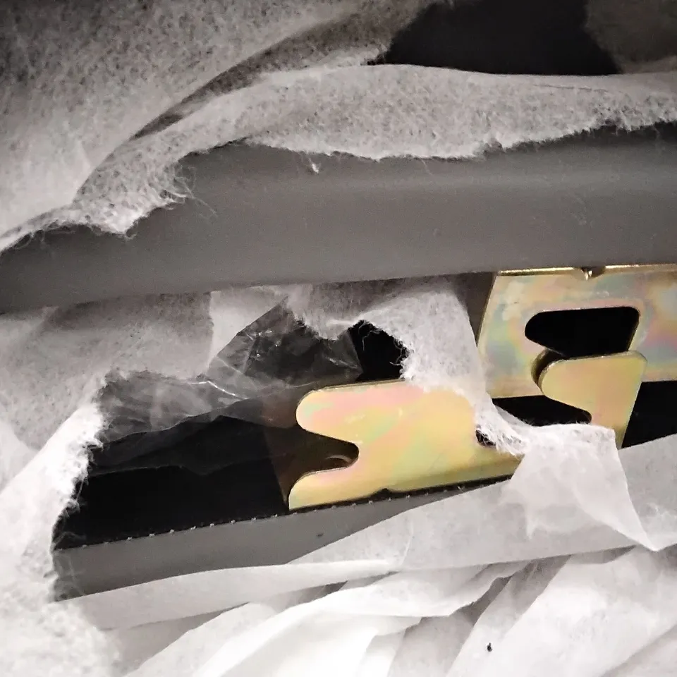 BOXED WAVERLEY 4'6" STORAGE BED (1 OF 2 BOXES)