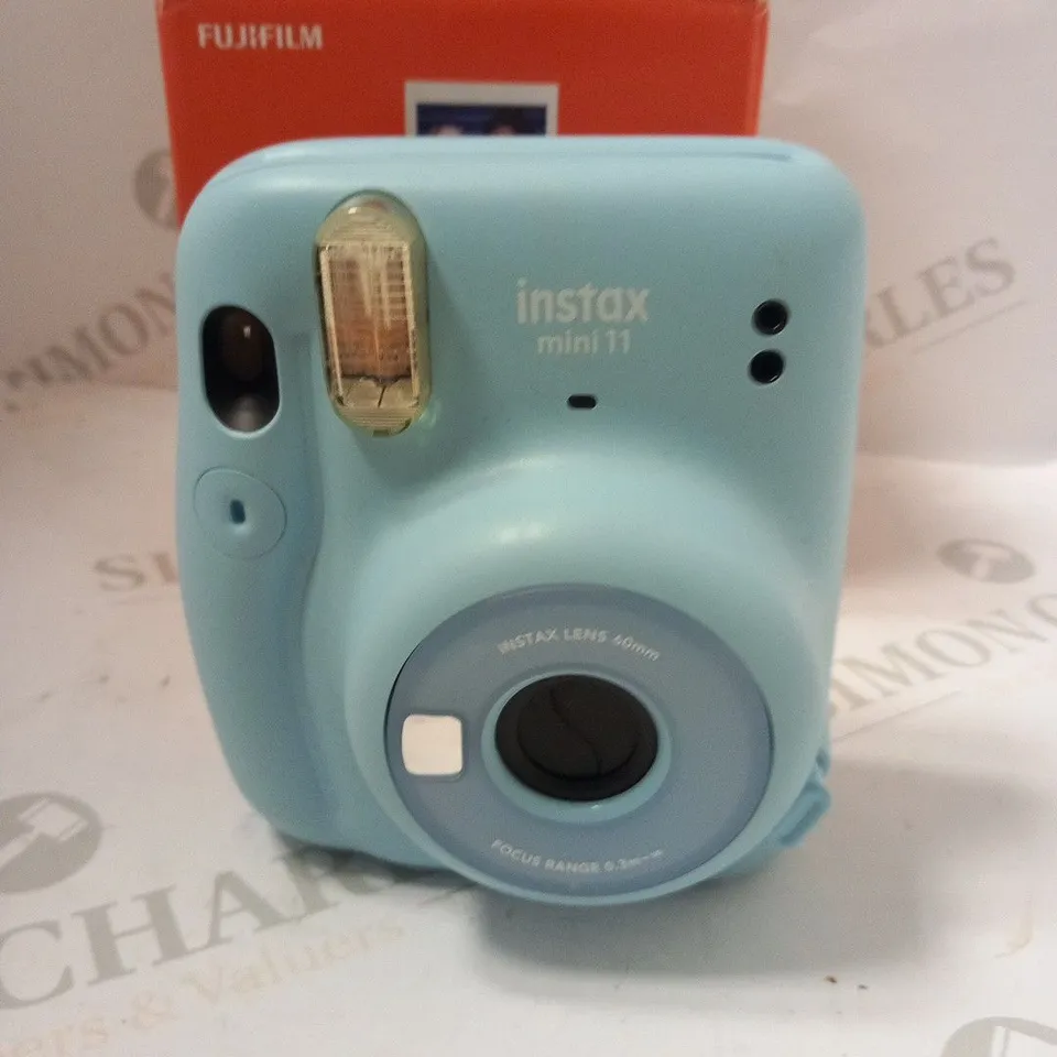 BOXED FUJIFILM INSTAX MINI 11 INSTANT CAMERA