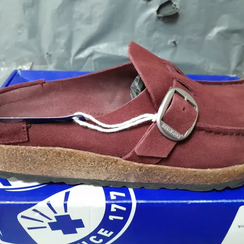 BOXED BIRKENSTOCK BUCKLEY SHOES IN RED - SIZE 38