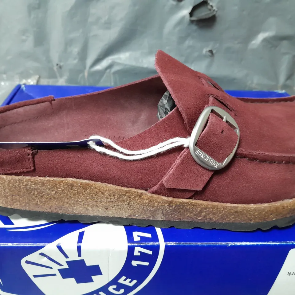 BOXED BIRKENSTOCK BUCKLEY SHOES IN RED - SIZE 38