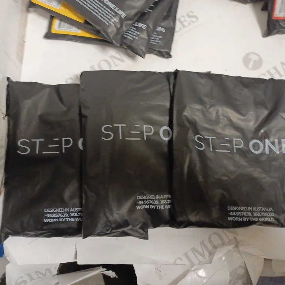 SET OF 3 STEP ON BOXERS SIZE MEDIUM 