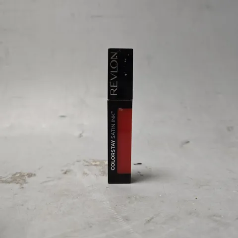 BOX OF APPROIXMATELY 100 REVLON COLOUR STAY SATIN INK 014