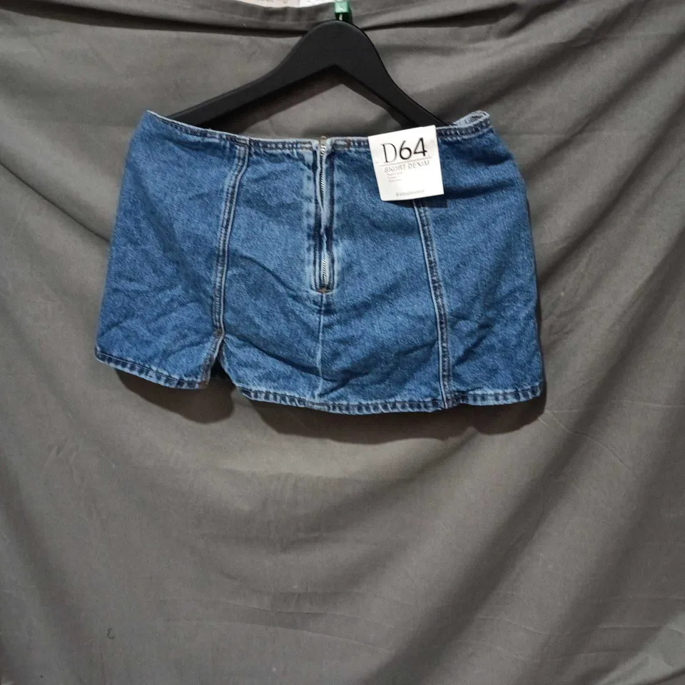 STRADIVARIUS DENIM SKORT – UK 12 (EU 40), BLUE