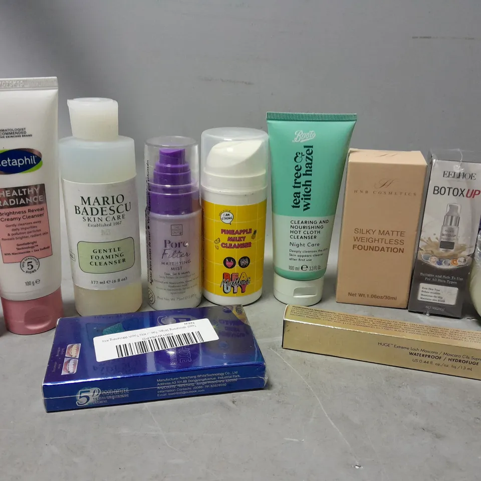 APPROX 10 ASSORTED BEAUTY PRODUCTS TO INCLUDE CETAPHIL CREAMY CLEANSER, BOOTS HOT CLOTH CLEANSER, VASELINE, ETC 