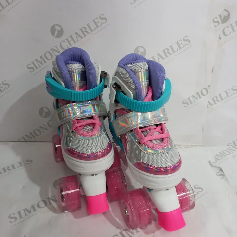 OLYSPM ROLLER SKATES FOR KIDS WITH LIGHT UP WHEELS - SIZE XS 