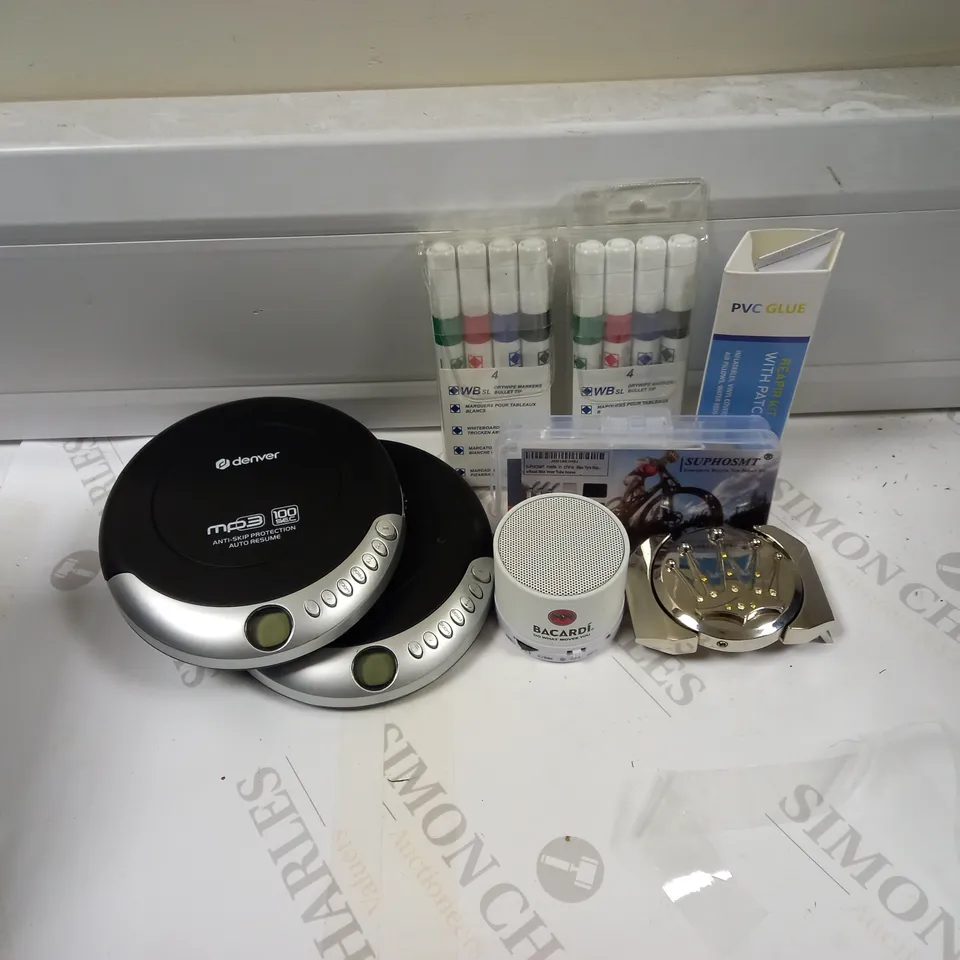 LOT OF APPROX 20 HOUSEHOLD ITEMS TO INCLUDE DRYWIPE MARKERS, REPAIR KIT AND BACARDI SPEAKER