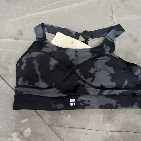 SWEATY BETTY POWER MEDIUM SUPPORT SPORTS BRA IN CAMO FADE BLACK PRINT - SMALL