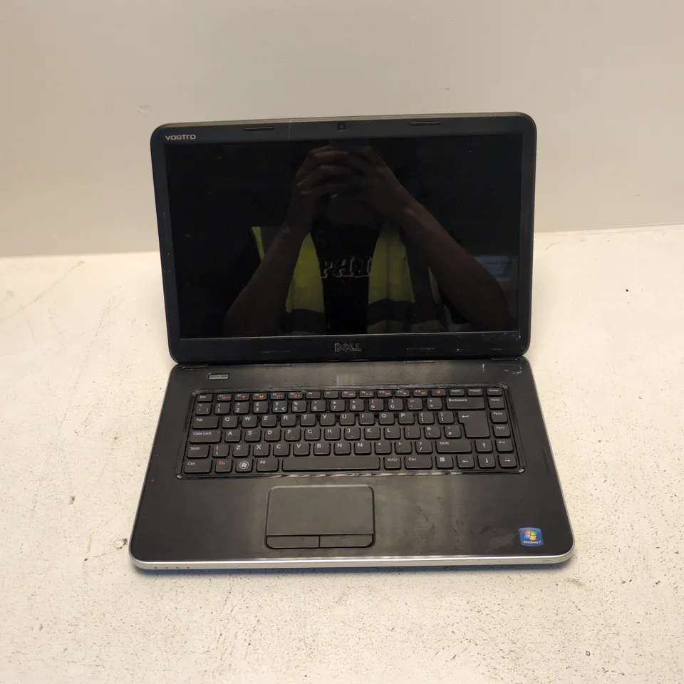 DELL VOSTRO 1540 LAPTOP – UNTESTED (MISSING BATTERY)
