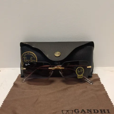 RAY-BAN SUNGLASSES – GOLD-TONE METAL FRAME WITH BROWN GRADIENT LENSES, WITH BLACK LEATHER CASE