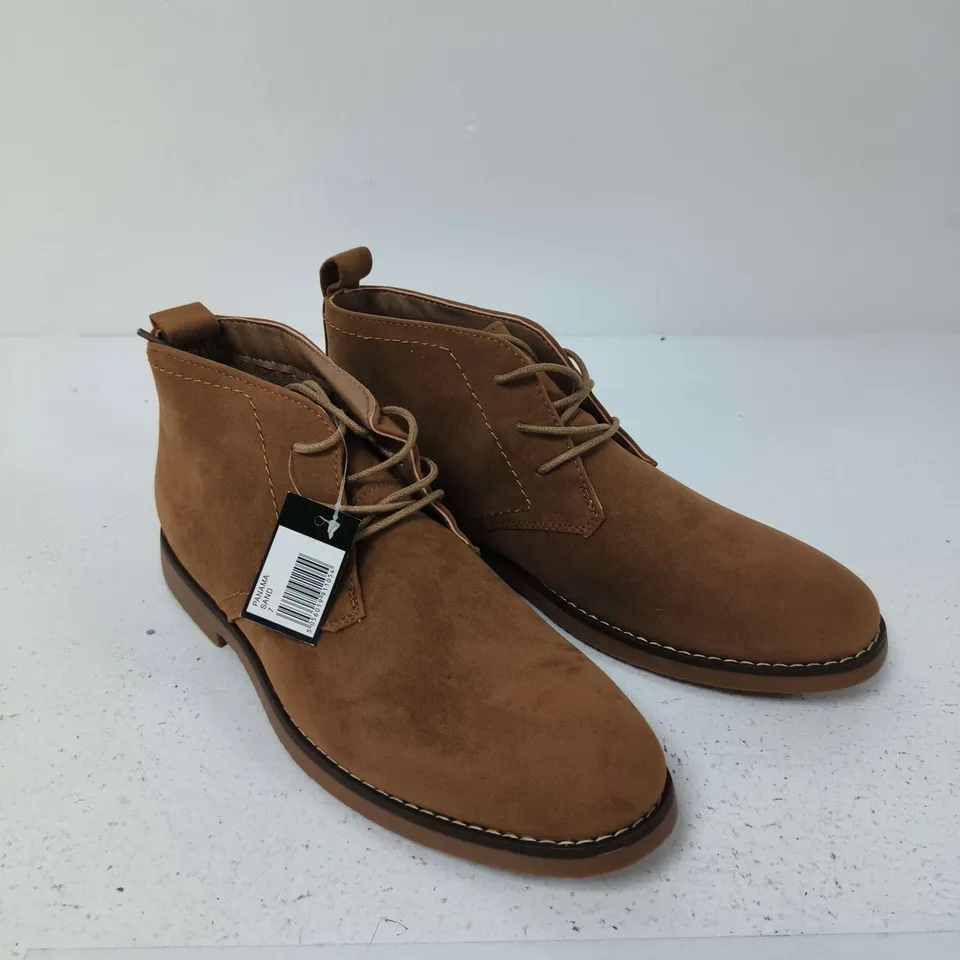 CHARLES SOUTHWELL PANAMA SAND DESERT BOOTS – UK 7