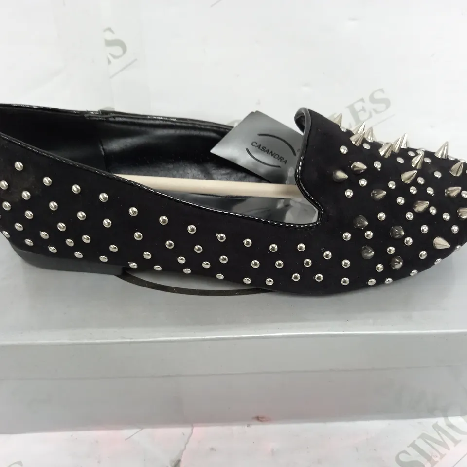 FLAT HEELED BLACK SPIKEY SHOE SIZE 5