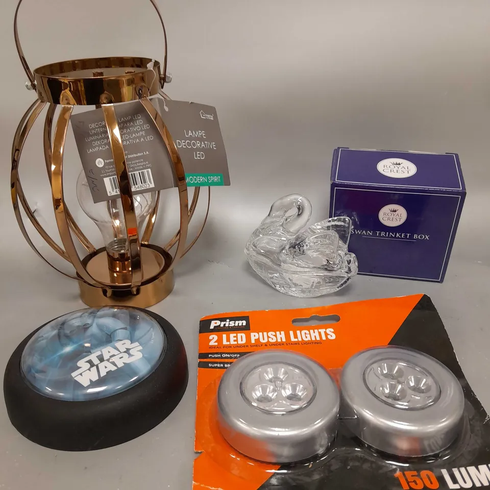 BOX OF APPROXIMATELY 10 ASSORTED ITEMS TO INCLUDE DECORATIVE LAMP, SWAN TRINKET BOX, 2 LED PUSH LIGHTS ETC