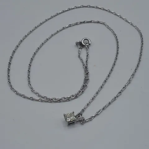 18CT WHITE GOLD PENDANT CHAIN SET WITH A NATURAL PRINCESS CUT DIAMOND