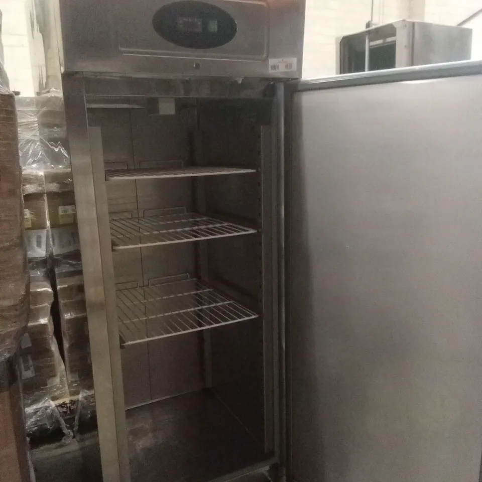 TEFCOLD RK710 COMMERCIAL STAINLESS STEEL UPRIGHT FRIDGE