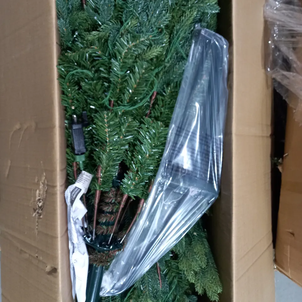 7FT HELSINKI PRE LIT UPSWEPT TREE RRP £199.99