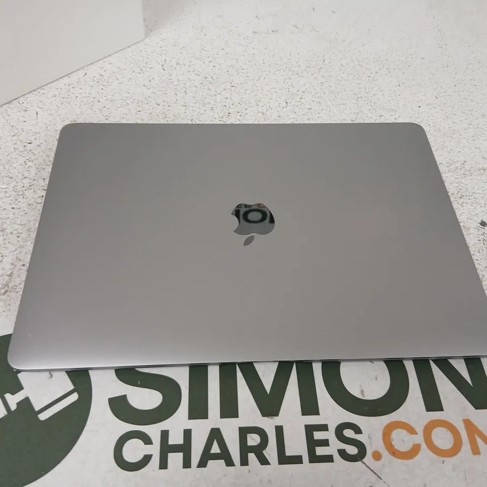 APPLE MACBOOK AIR 13-INCH (M1) 8GB RAM 256GB SSD