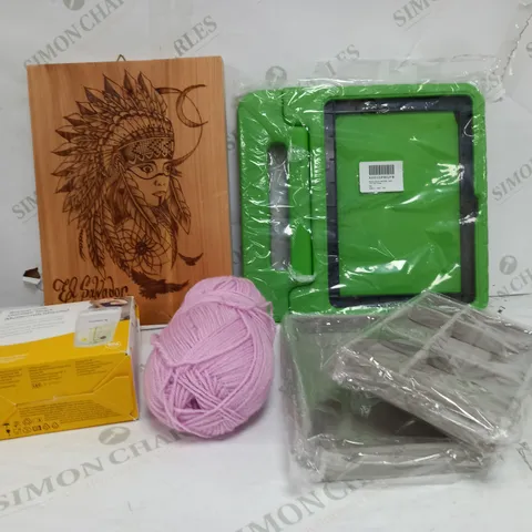 BOX OF APPROXIMATELY 15 ASSORTED ITEMS TO INCLUDE EL SALVADOR WOOD, IPAD CASE, MILK STORAGE BAGS ETC