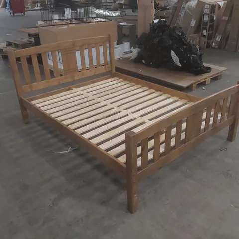CHESAPEAKE BED FRAME SIZE: DOUBLE (4'6)