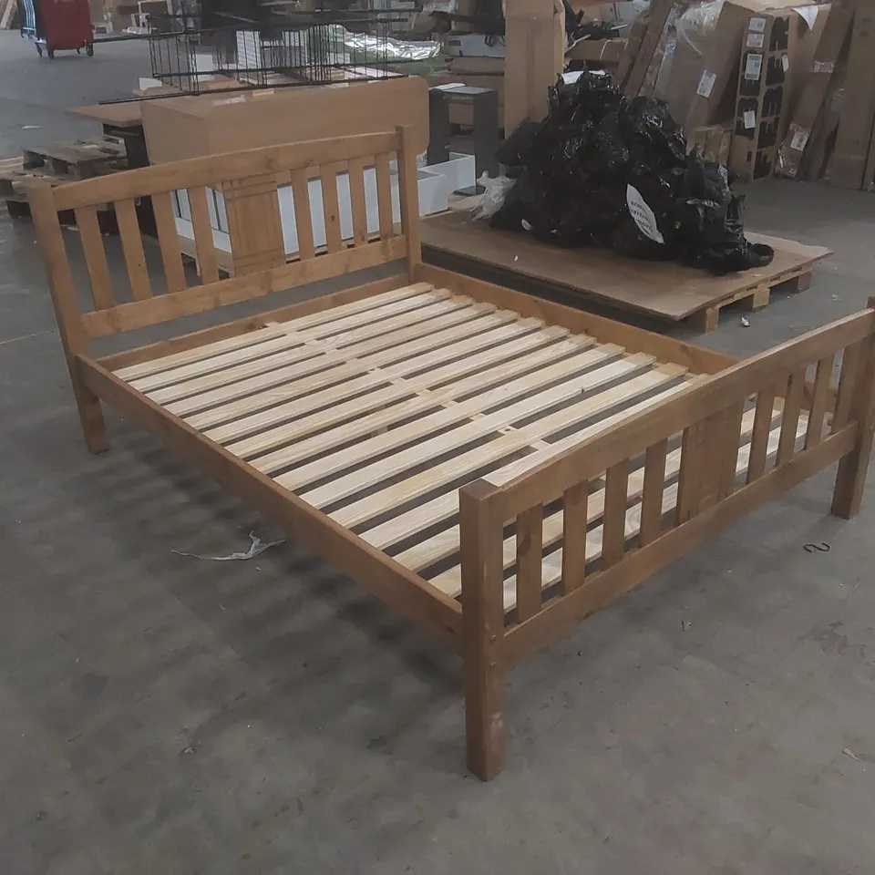 CHESAPEAKE BED FRAME SIZE: DOUBLE (4'6)