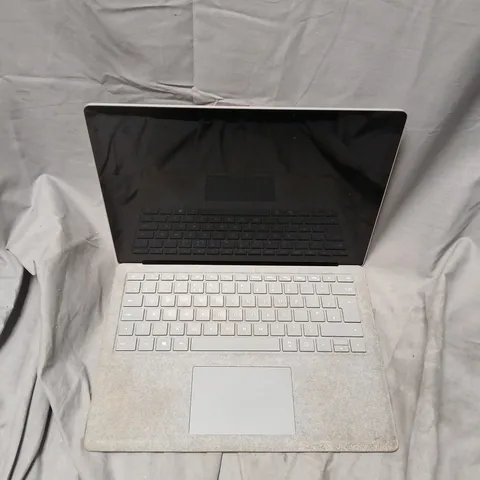 MICROSOFT SURFACE LAPTOP(1769)