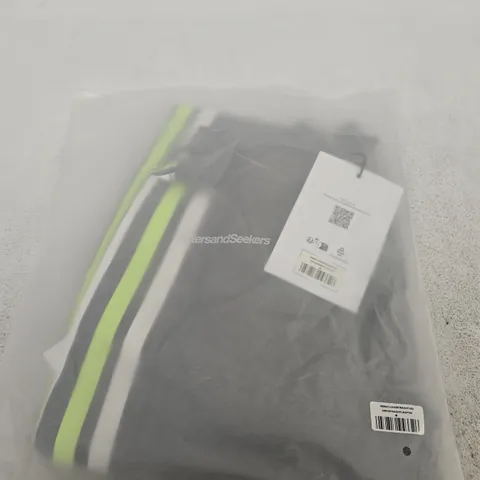 BAGGED SISTER AND SEEKERS STRAIGHTLEG JOGGERS - SIZE M