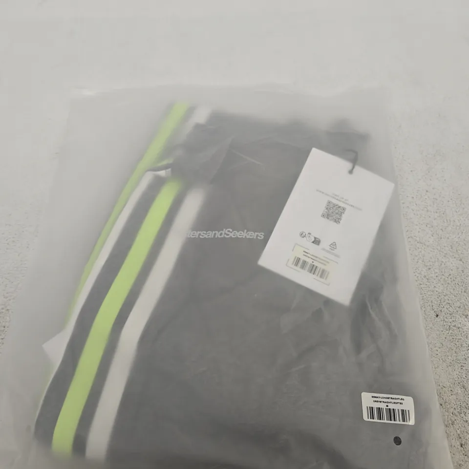 BAGGED SISTER AND SEEKERS STRAIGHTLEG JOGGERS - SIZE M