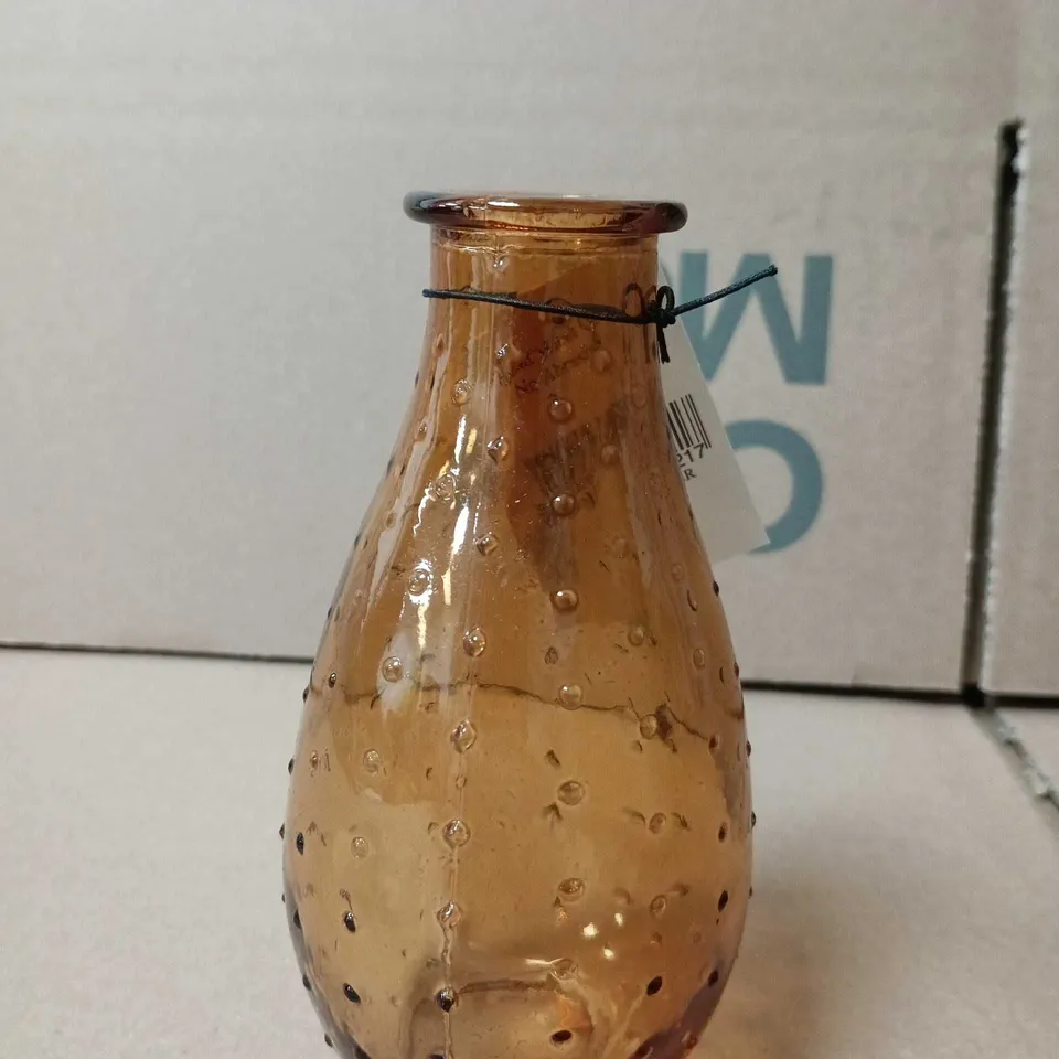 BOX OF APPROX 6 GISELA GRAHAM LONDON MINIATURE VASES 