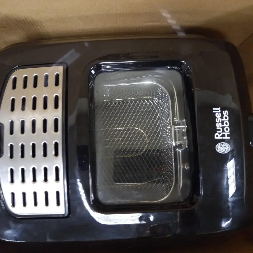 RUSSELL HOBBS DIGITAL DEEP FRYER