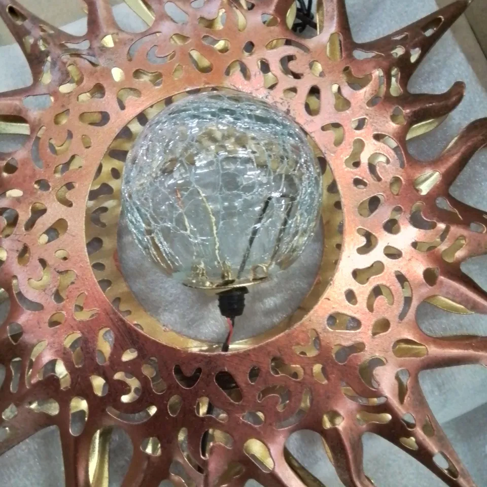 BOXED SOLAR POWERED SUN WITH CHIMES