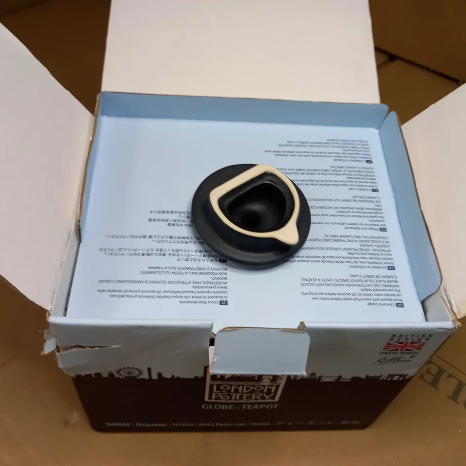 BOXED LONDON POTTERY BLACK GLOBE TEAPOT